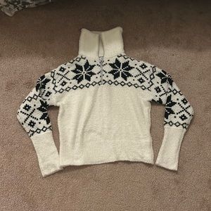 Womens Time & Tru White and Black Sweater